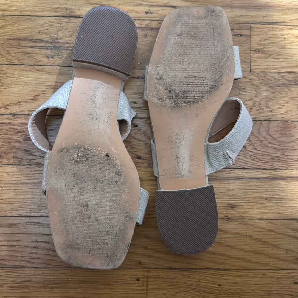 Tan sandals - Picture 7 of 8